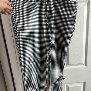 Old Navy Black and White Checkered Ankle Pants